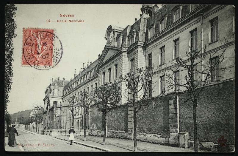 Carte postale ancienne Ecole Normale à Sèvres
