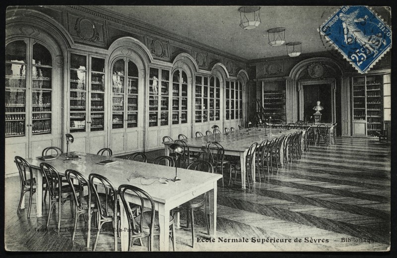 Carte postale ancienne Ecole Normale Supérieure de Sèvres à Sèvres