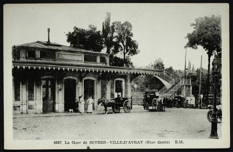Carte postale ancienne La Gare de Sèvres-Ville d'Avray (Rive droite) à Sèvres