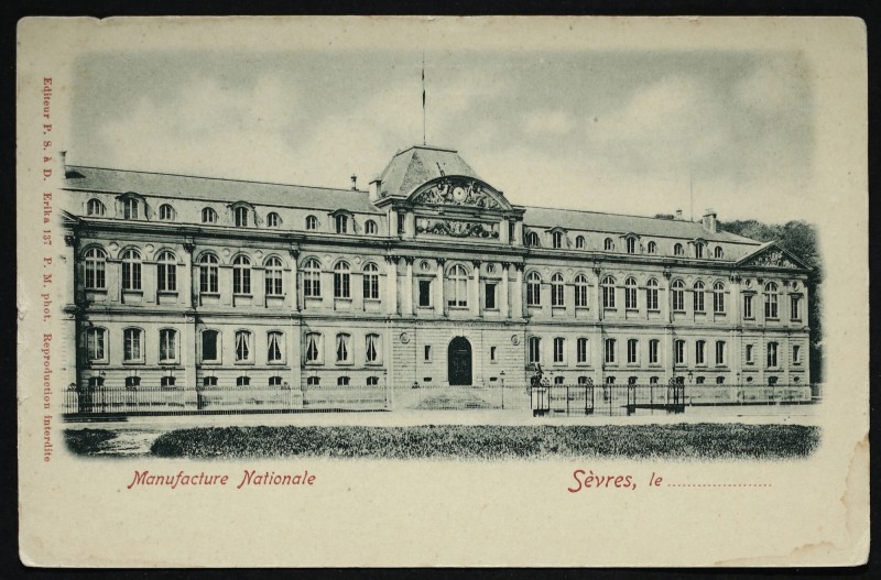 Carte postale ancienne Manufacture Nationale à Sèvres