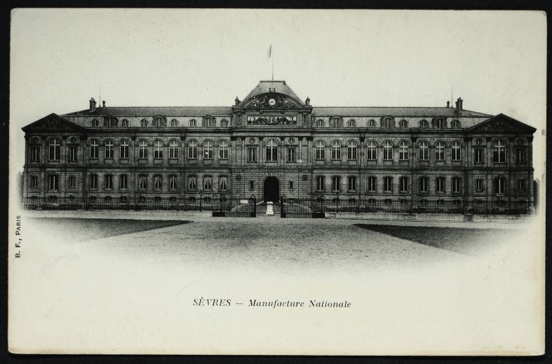 Carte postale ancienne Manufacture Nationale à Sèvres