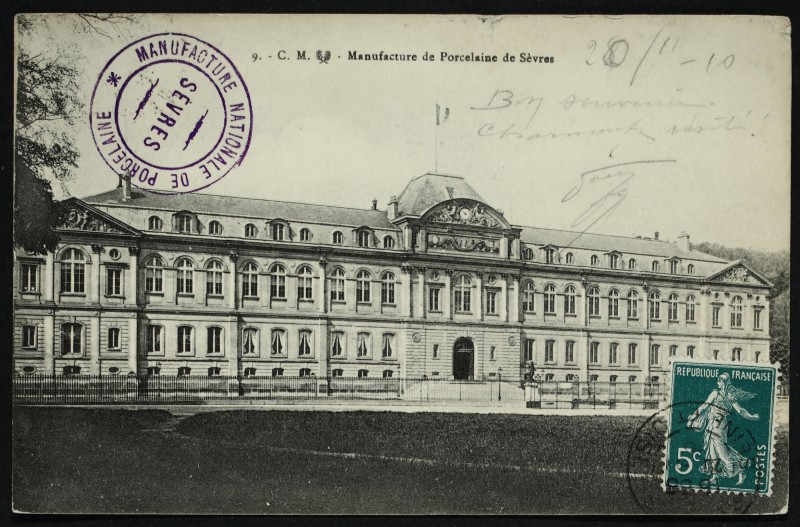 Carte postale ancienne La Manufacture de Porcelaine de Sèvres à Sèvres