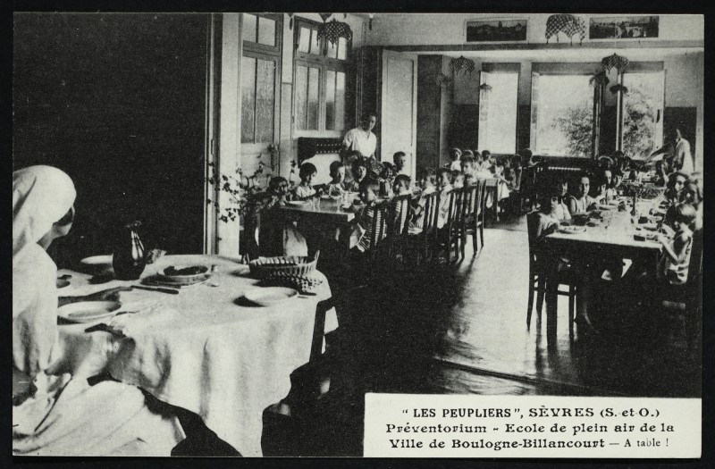 Carte postale ancienne Cf. 9FI/SEV_247/10. à Sèvres