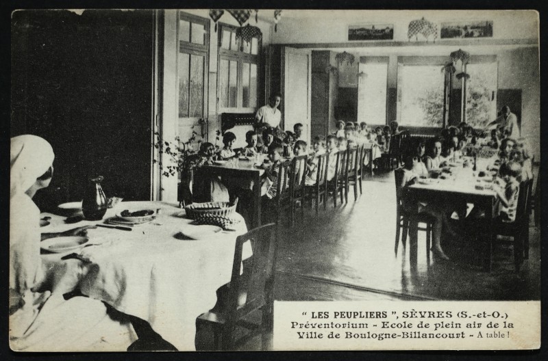 Carte postale ancienne Cf. 9FI/SEV_247/10. à Sèvres