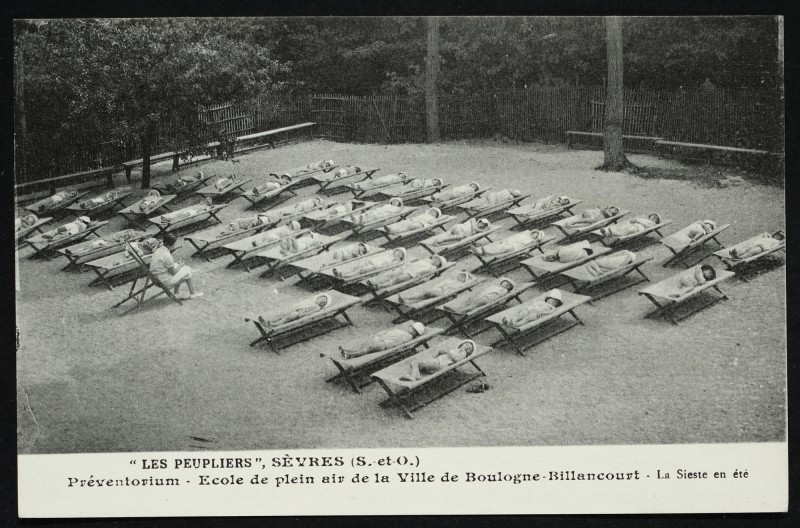 Carte postale ancienne Cf. 9FI/SEV_247/15. à Sèvres