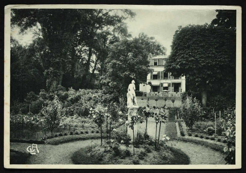 Carte postale ancienne Propriété George à Sèvres à Sèvres