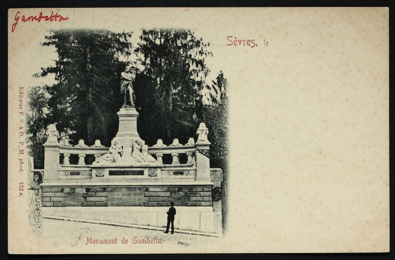Carte postale ancienne Monument de Gambetta à Sèvres