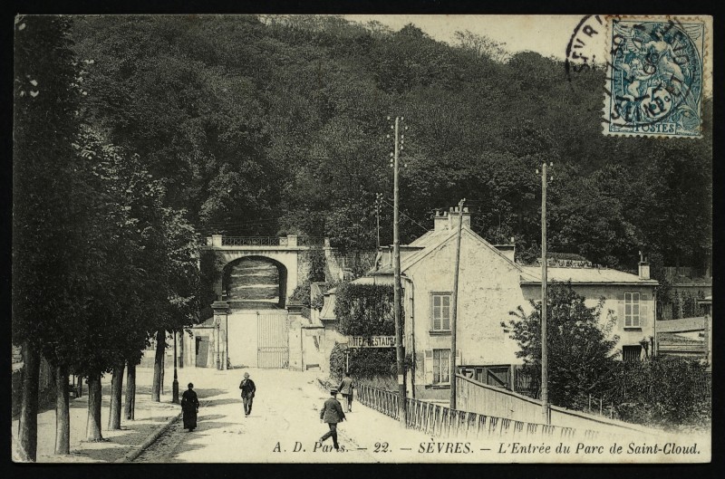 Carte postale ancienne L'Entrée du Parc de Saint-Cloud à Saint-Cloud