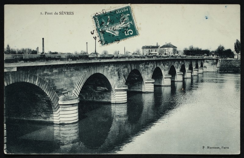 Carte postale ancienne Pont de Sèvres à Sèvres