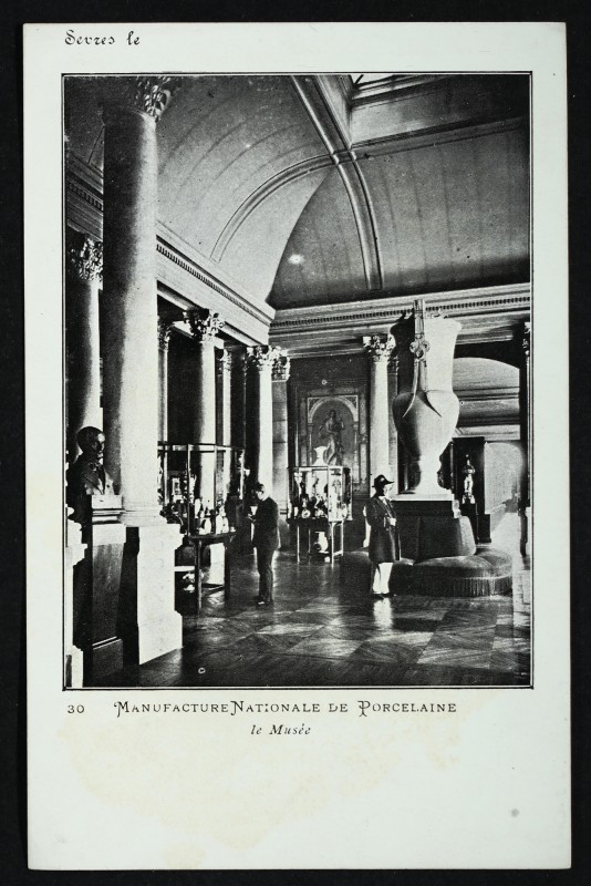 Carte postale ancienne Le Musée à Sèvres