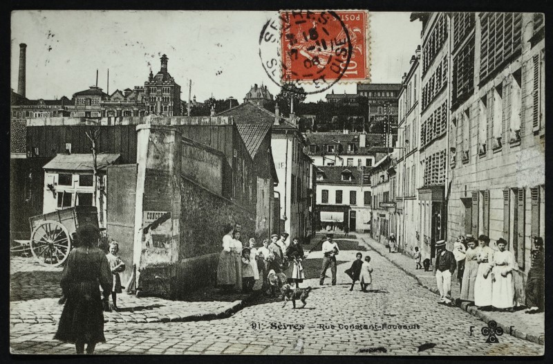 Carte postale ancienne Rue Constant-Foucault à Sèvres