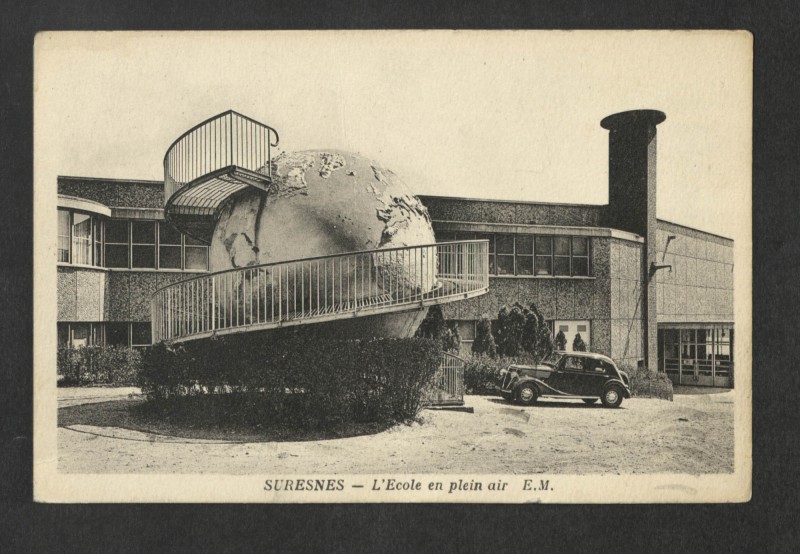 Carte postale ancienne L'Ecole en plein air à Suresnes