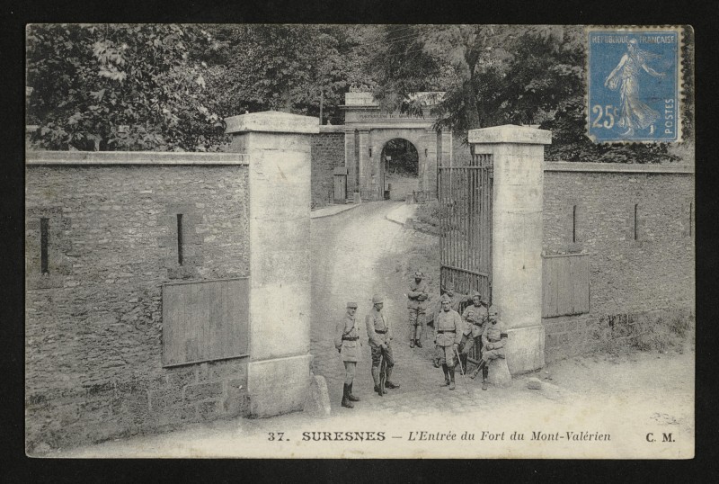 Carte postale ancienne L' Entrée du Fort du  Mont-Valérien à Suresnes