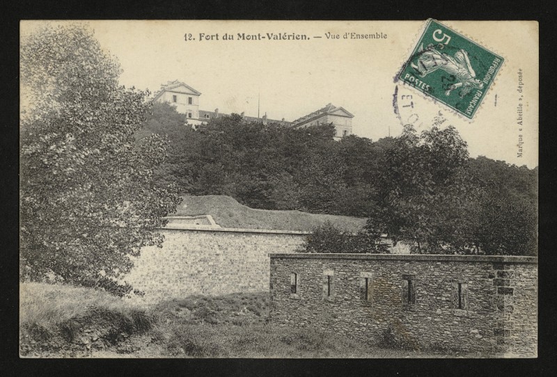 Carte postale ancienne Fort du  Mont-Valérien. - Vue d'Ensemble à Suresnes