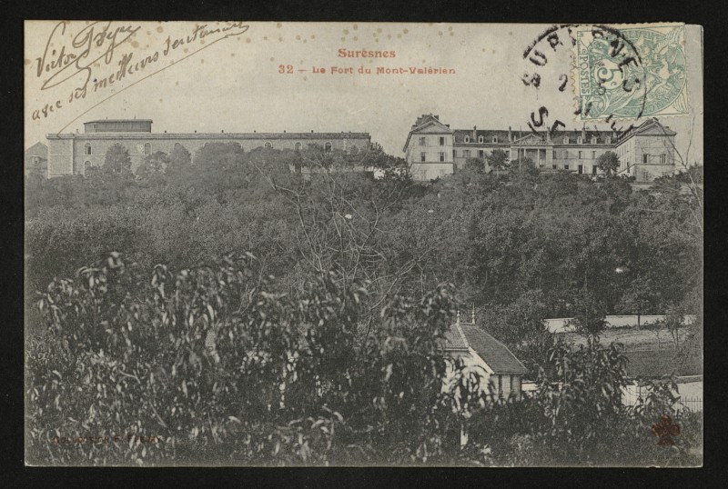 Carte postale ancienne Le Fort du  Mont-Valérien à Suresnes