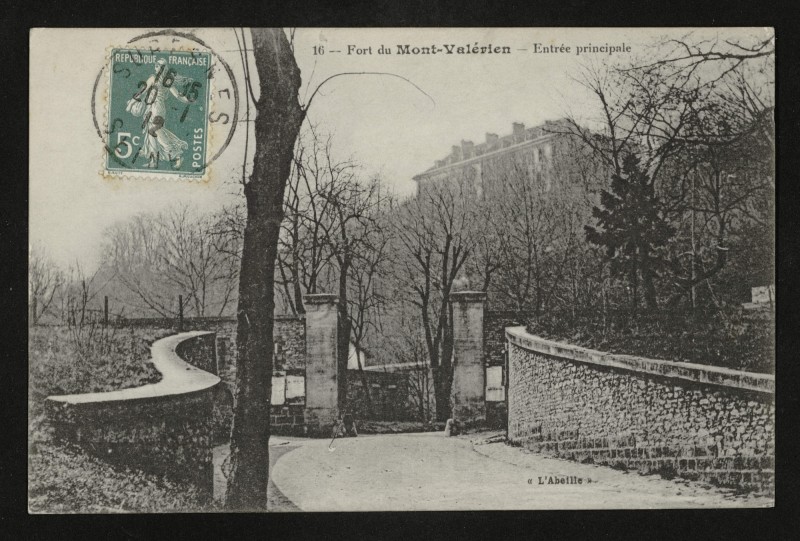 Carte postale ancienne Fort du Mont-Valérien - Entrée principale à Suresnes