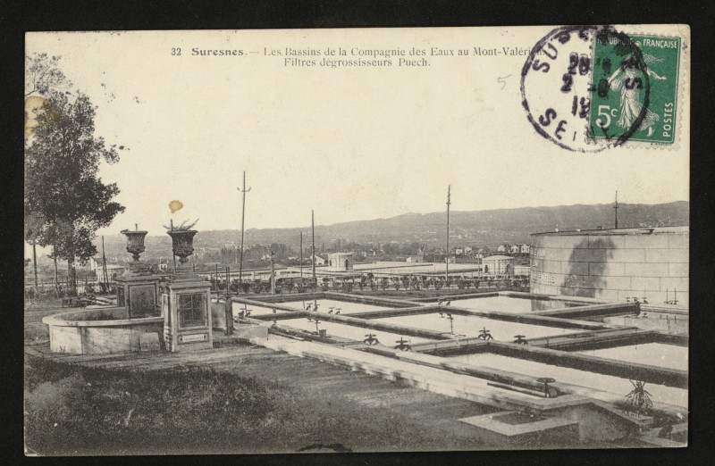 Carte postale ancienne Les Bassins de la Compagnie des Eaux au Mont-Valérien - Filtres dégrossisseurs Puech à Nanterre