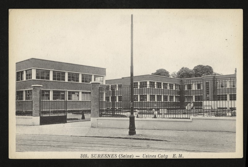Carte postale ancienne Usines Coty à Suresnes
