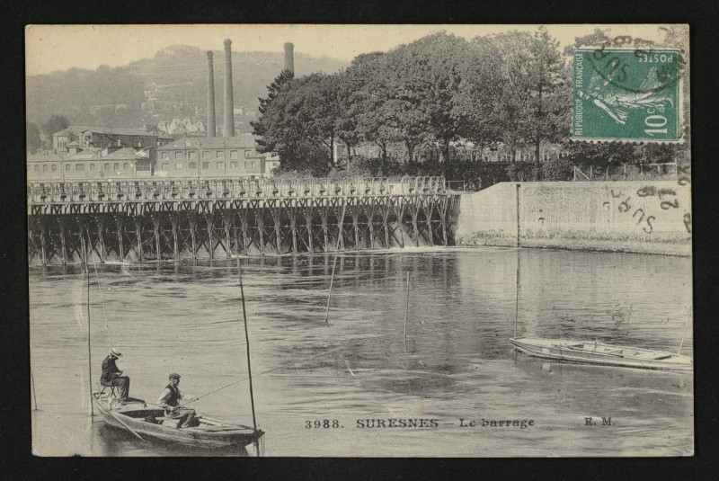 Carte postale ancienne Le Barrage à Suresnes
