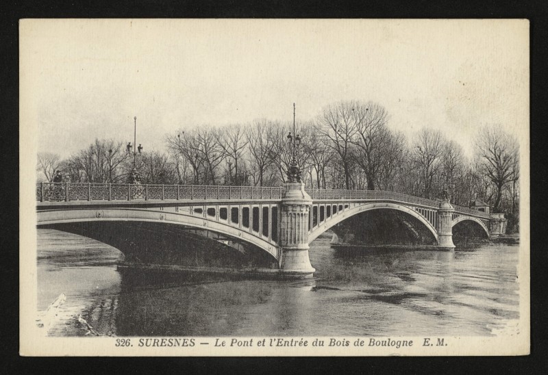 Carte postale ancienne Le Pont et l'Entrée du Bois de Boulogne à Suresnes