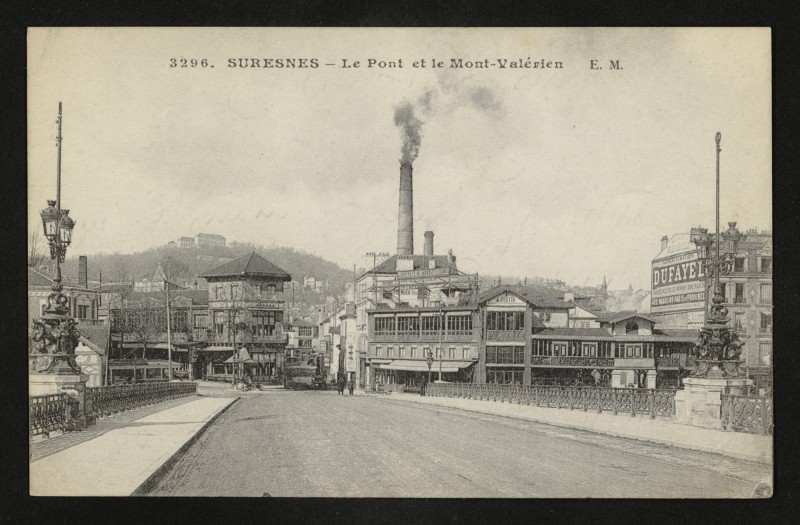 Carte postale ancienne Le Pont et le Mont-Valérien à Suresnes