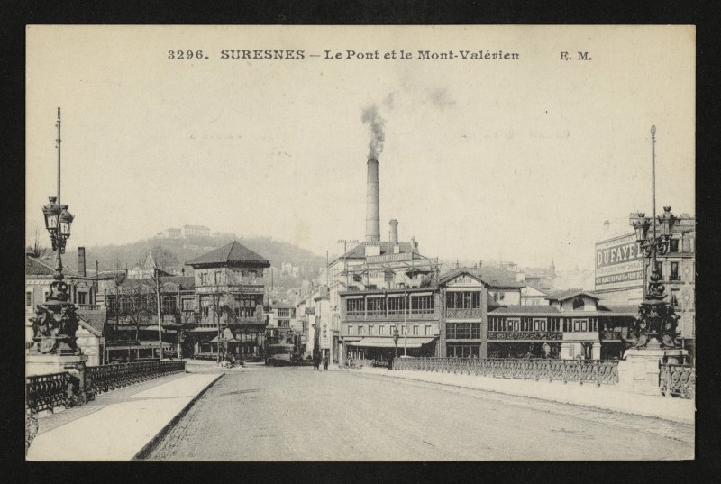 Carte postale ancienne Le Pont et le Mont-Valérien à Suresnes