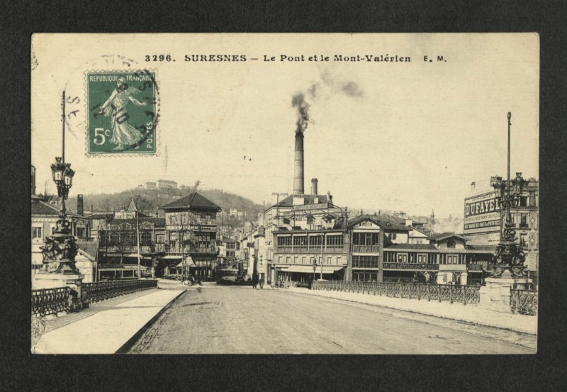Carte postale ancienne Le Pont et le Mont-Valérien à Suresnes