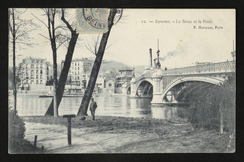 Carte postale ancienne La Seine et le Pont à Suresnes