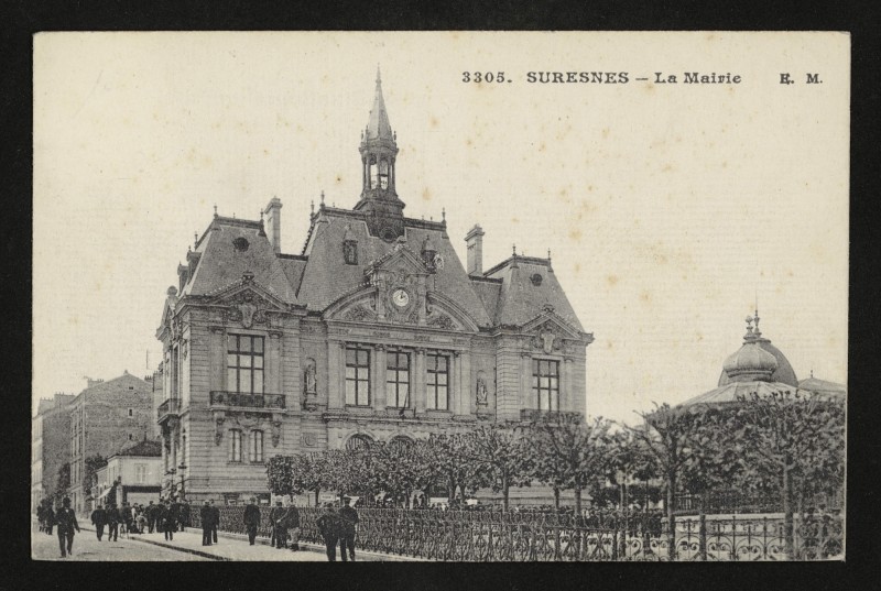 Carte postale ancienne La Mairie à Suresnes
