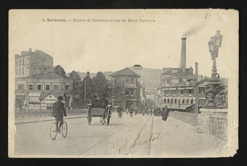 Carte postale ancienne Entrée de Suresnes et vue du Mont-Valérien à Suresnes