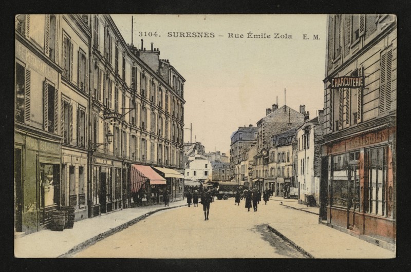 Carte postale ancienne Rue Emile Zola à Suresnes