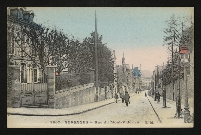 Carte postale ancienne Rue du Mont-Valérien à Suresnes