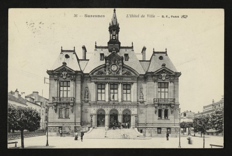 Carte postale ancienne L'Hôtel de Ville à Suresnes