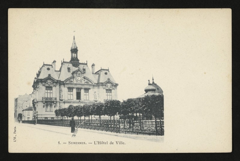 Carte postale ancienne L'Hôtel de Ville à Suresnes