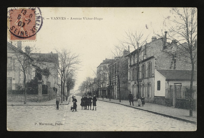 Carte postale ancienne Avenue Victor-Hugo à Vanves