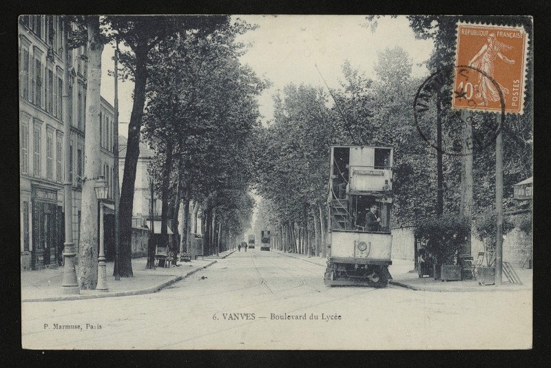 Carte postale ancienne Le Boulevard du Lycée à Vanves