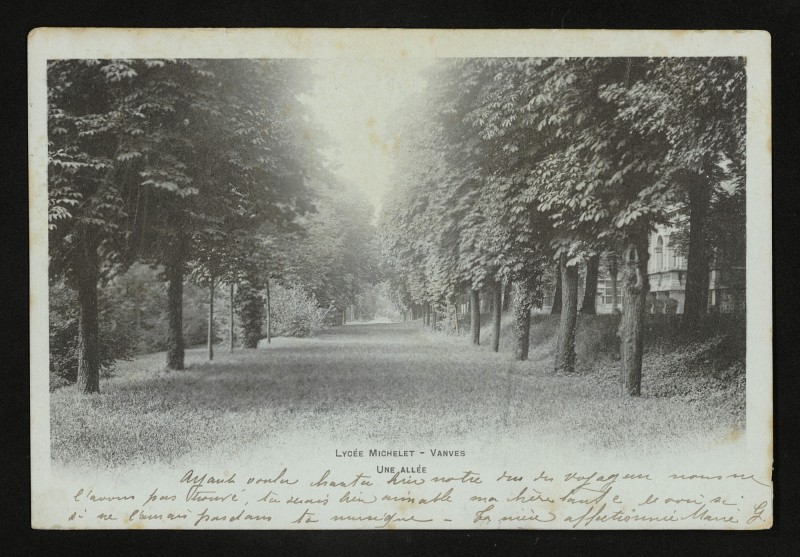 Carte postale ancienne Lycée Michelet - Une Allée à Vanves