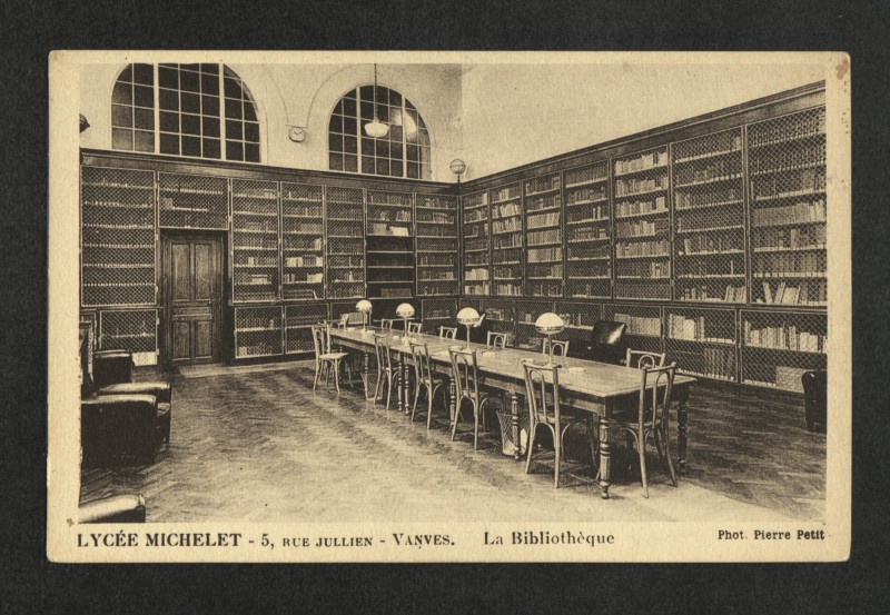 Carte postale ancienne Lycée Michelet - La Bibliothèque à Vanves