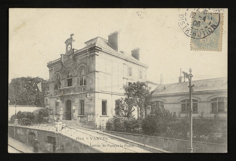 Carte postale ancienne La Justice de Paix et la Poste à Vanves