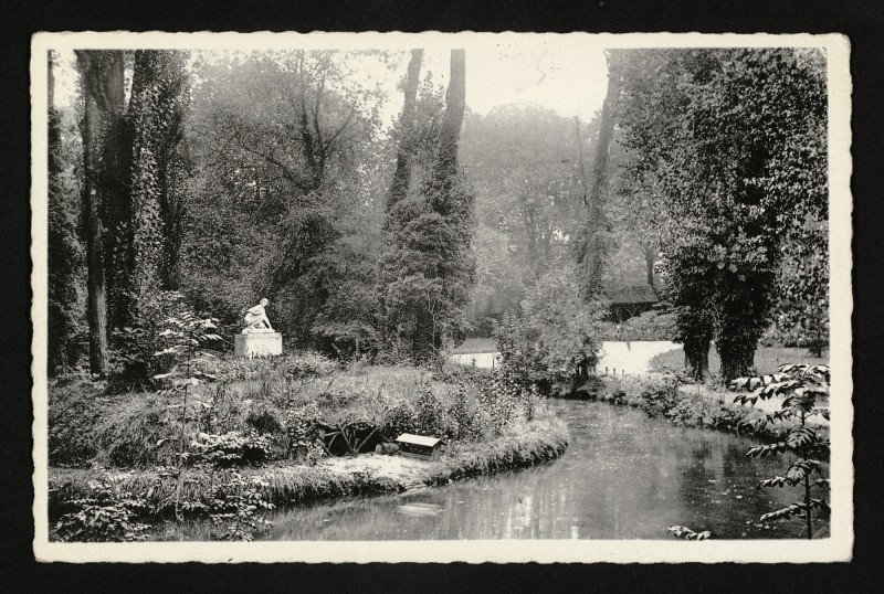 Carte postale ancienne Parc Falret - La Pièce d'eau à Vanves