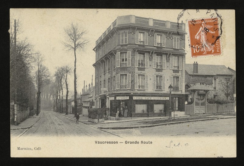 Carte postale ancienne Grande Route à Vaucresson