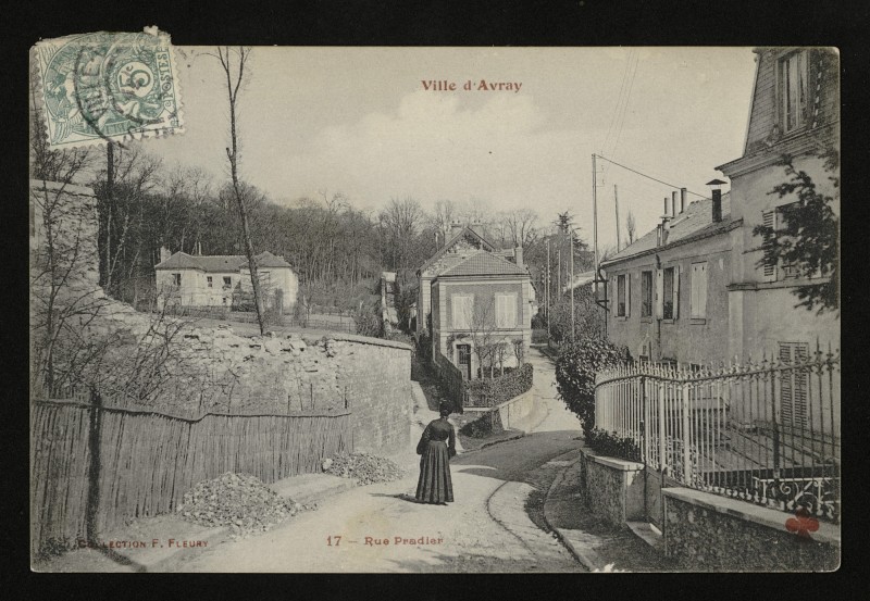 Carte postale ancienne Rue Pradier à Ville-d'Avray