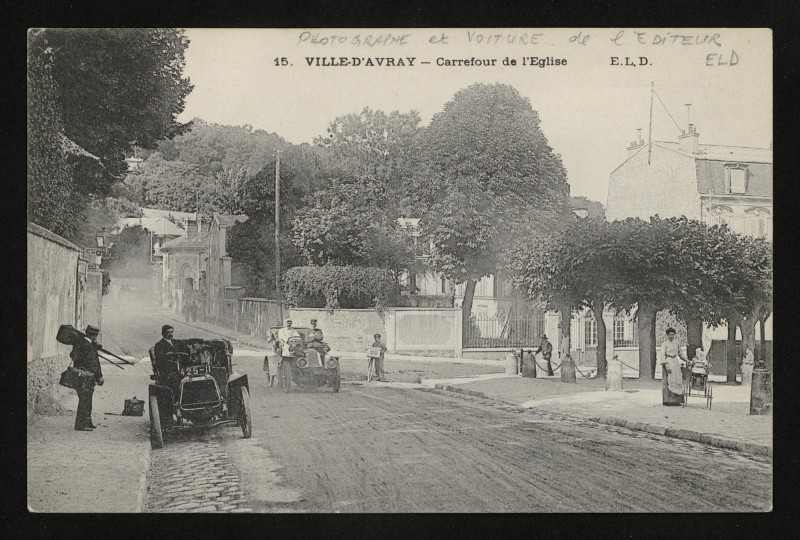 Carte postale ancienne Carrefour de l'Eglise à Ville-d'Avray