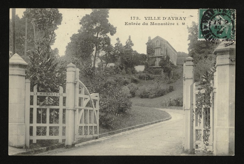 Carte postale ancienne Entrée du Monastère à Ville-d'Avray