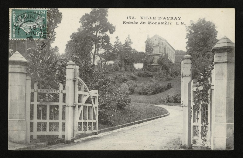 Carte postale ancienne Entrée du Monastère à Ville-d'Avray