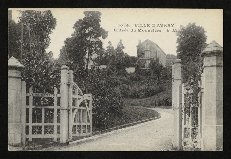 Carte postale ancienne Entrée du Monastère à Ville-d'Avray