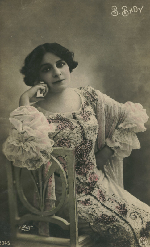 Carte postale ancienne Berthe Bady, Sip 2045