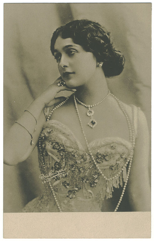 Carte postale ancienne CAVALIERI, Lina Raphael Tuck. Photo Reutlinger