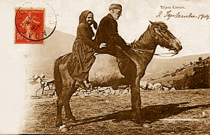 Carte postale ancienne Corse couple à cheval