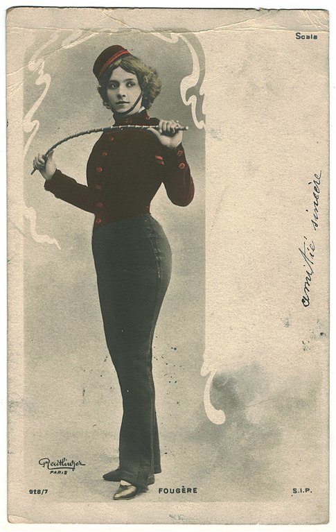 Carte postale ancienne FOUGERE, Eugénie SIP. 928-7. Scala. Photo Reutlinger